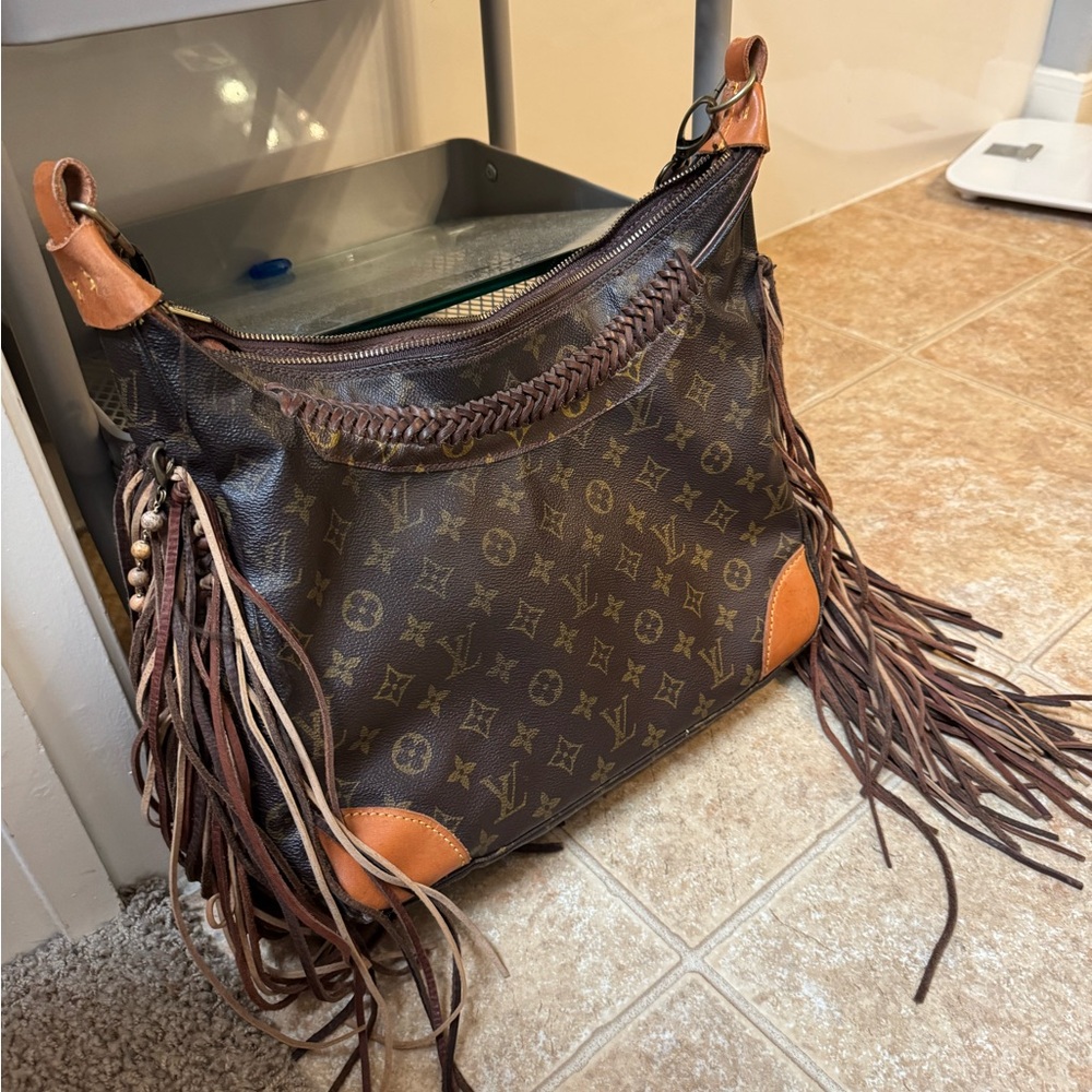 Louis Vuitton Monogram Shoulder Bag with Fringe in Brown and Tan - Picture 6 of 6